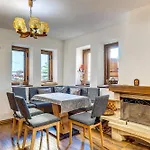 Valkanovi House בית נופש פמפורובו
