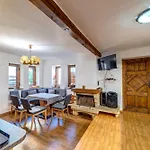 Valkanovi House פמפורובו