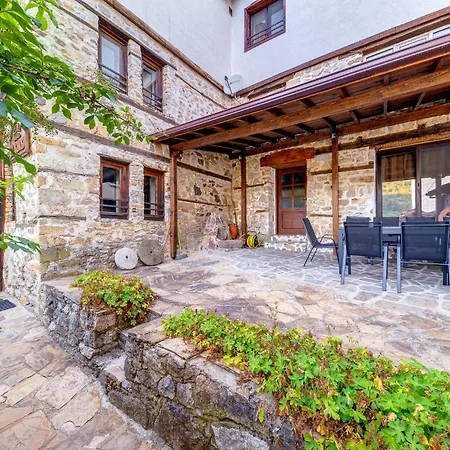 Valkanovi House Holiday home