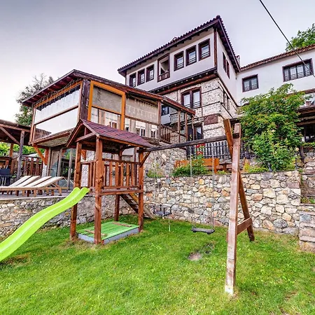 Valkanovi House Holiday home *