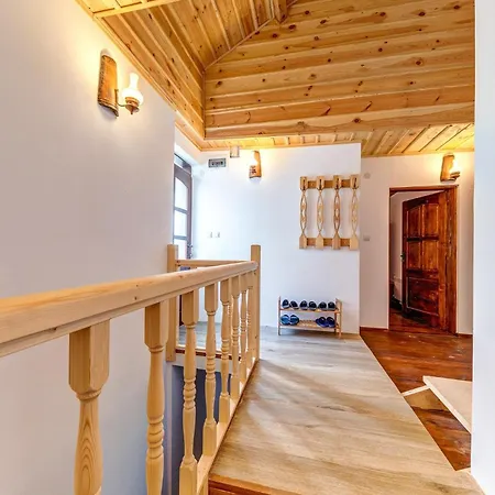 Valkanovi House Holiday home