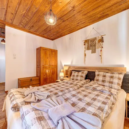 Holiday home Valkanovi House *