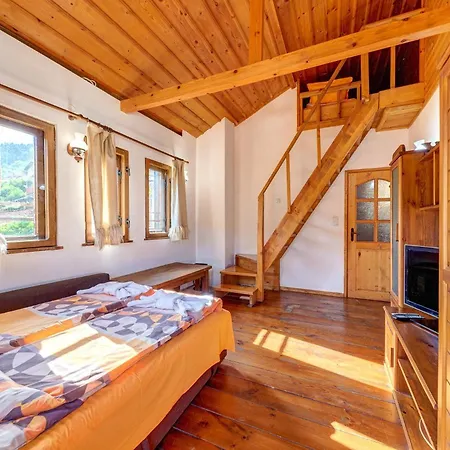 Valkanovi House Holiday home