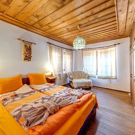 Valkanovi House Holiday home